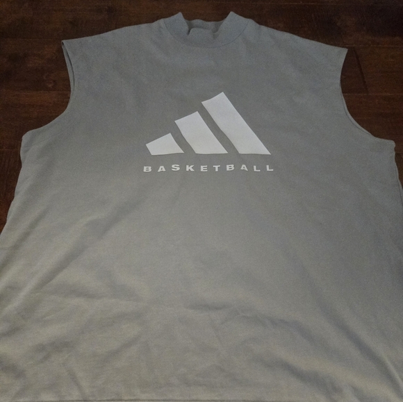 New without tagAdidas Gray Sleeveless Basketball‎ Shirt - Picture 1 of 3